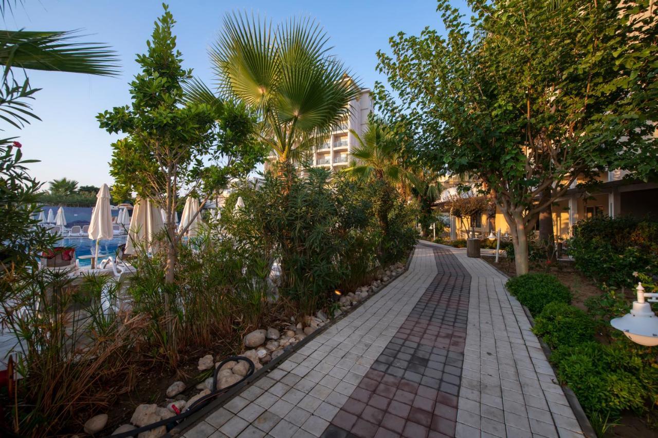 Lake River Side Hotel Spa 外观 照片